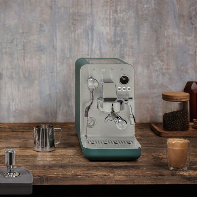 smeg emc02egmuk mini pro espresso machine - AEU Luxury Malaysia