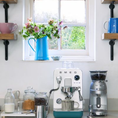 smeg emc02egmuk mini pro espresso machine - AEU Luxury Malaysia
